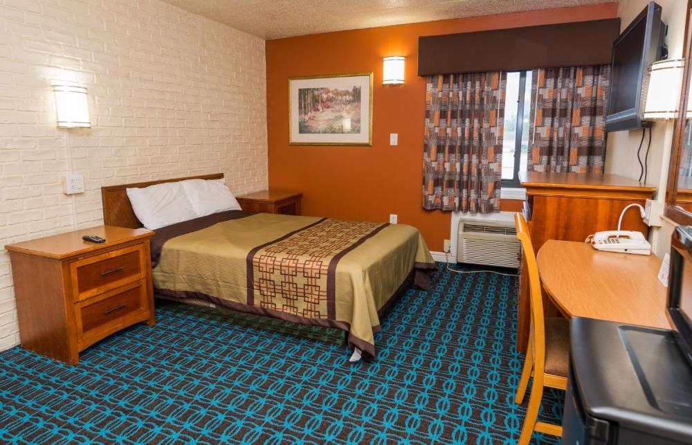 Deluxe Double Room interior